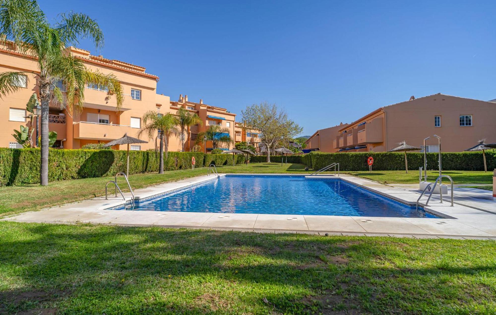 Appartement Awesome In With Wifi Marbella